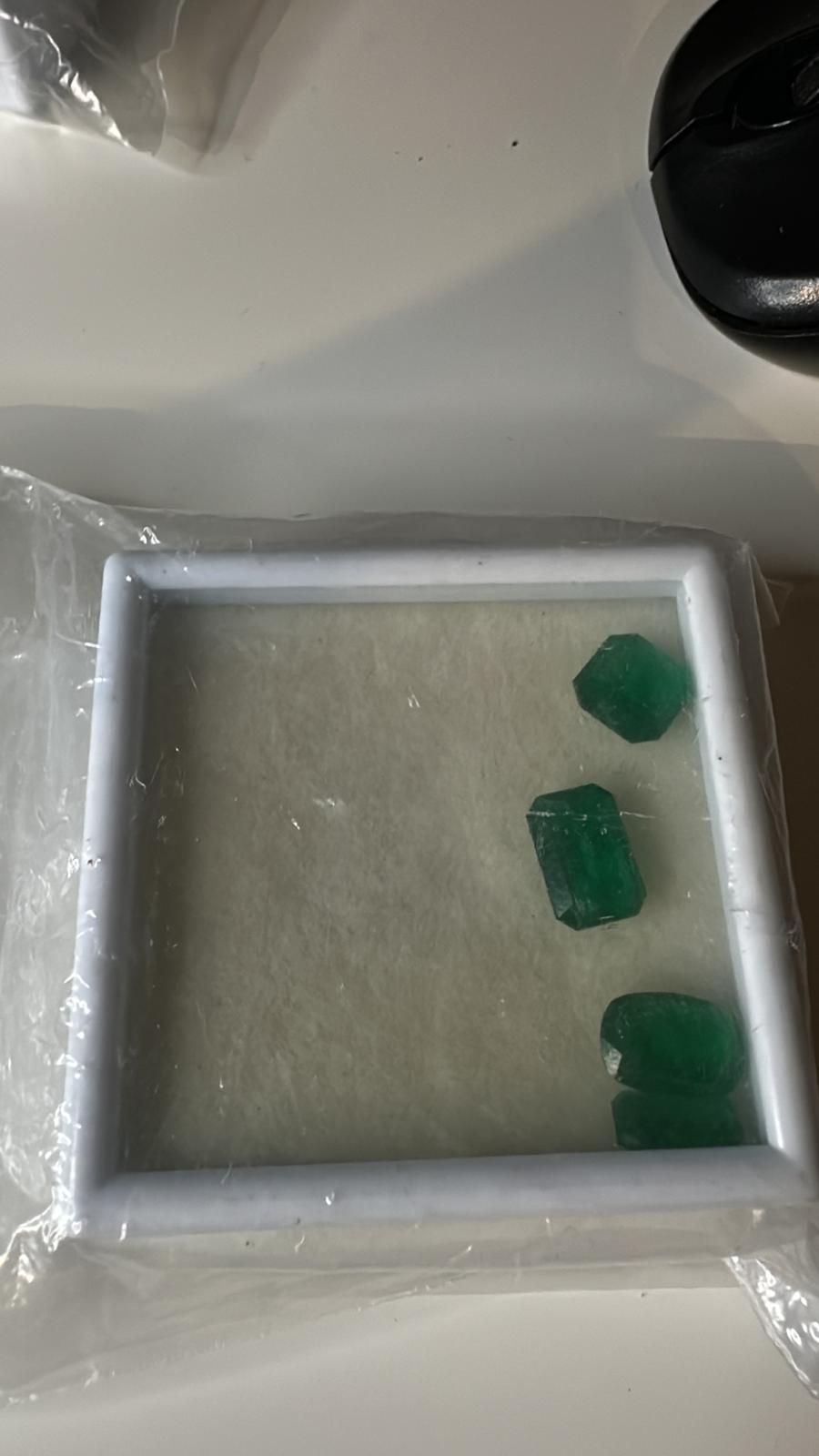 Emerald lot (4)